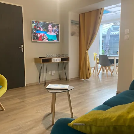 בית נופש Mocy La Maison