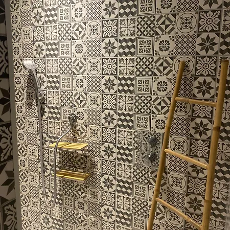 Mocy La Maison בית נופש *