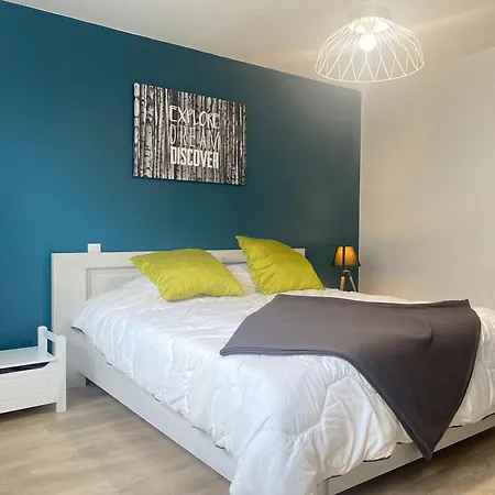 בית נופש Mocy La Maison *