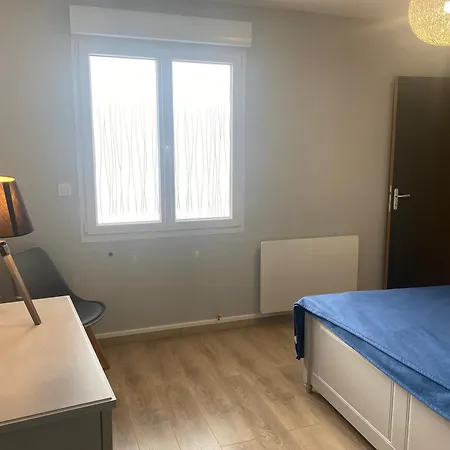 Holiday home Mocy La Maison